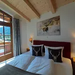 Hochalmbahnen 8w2, Alpenrebe, Nahe Gondel *