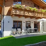 Hochalmbahnen 8w2, Alpenrebe, Nahe Gondel *