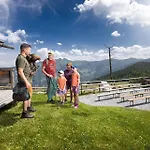 Hochalmbahnen 8w2, Alpenrebe, Nahe Gondel Daire *