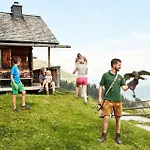 Hochalmbahnen 8w2, Alpenrebe, Nahe Gondel Daire